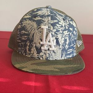 Los Angeles Dodgers Hawaiian Print Trucker New ERA snapback hat Medium-Large